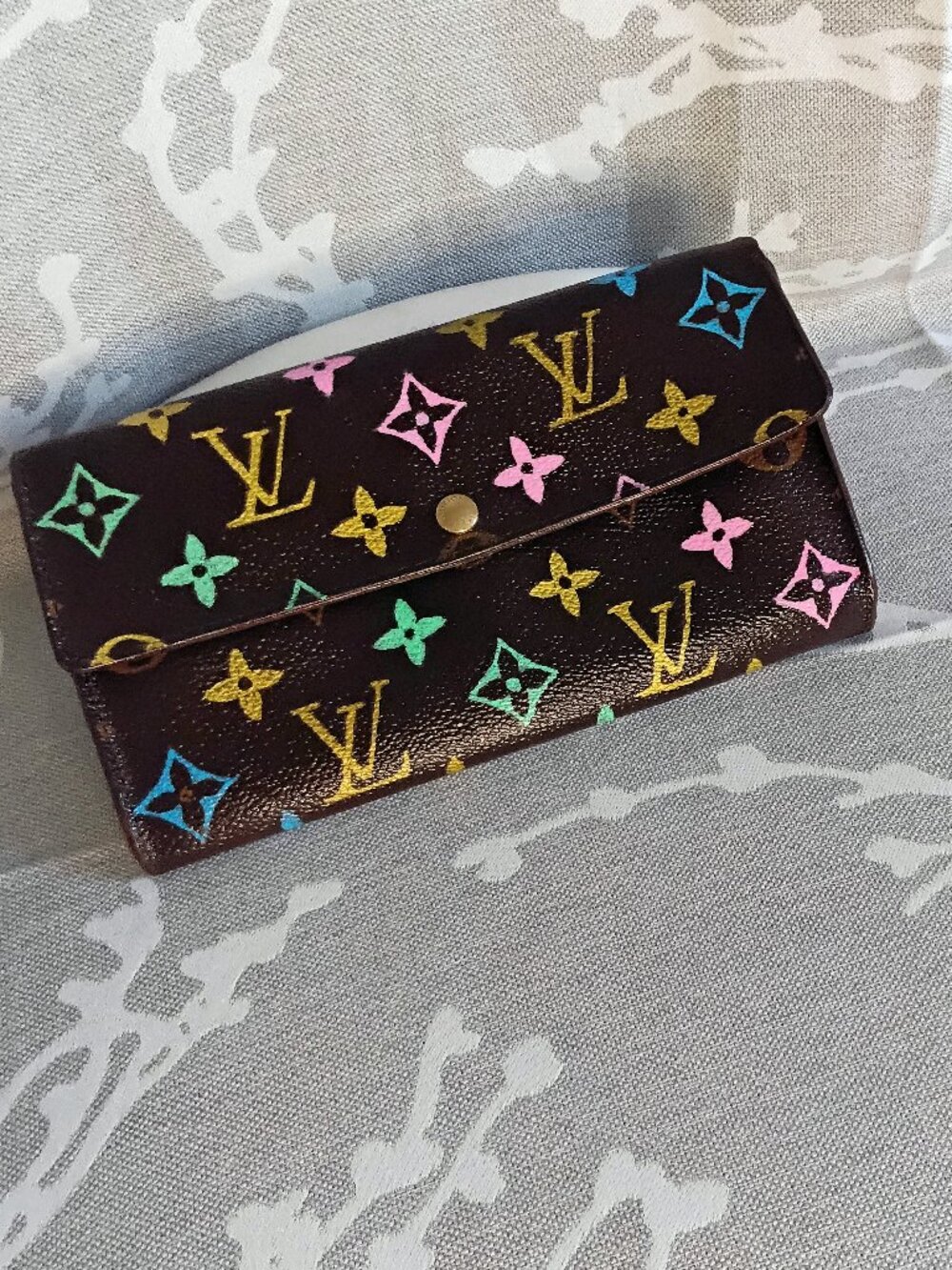 ✨ CUSTOM One of a Kind Hand-Painted Authentic Louis Vuitton Monogram Wallet ✨ - Picture 3 of 16